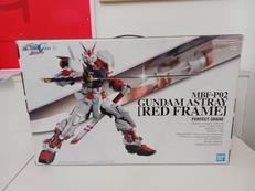 ガンダムアストレイ(レッドフレーム)|BANDAI