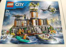 シティポリス<プリズンアイランド> レゴシティ|LEGO