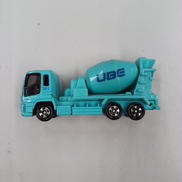 いすゞ　コンクリートミキサー車　シャーシ・ギガ|TAKARA TOMY