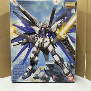 フリーダムガンダム|BANDAI