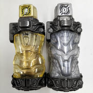 ゴールドラビット＆シルバードラゴンフルボトル|BANDAI