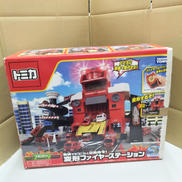 変形ファイヤーステーション|TAKARA TOMY