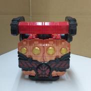 仮面ライダービルド 変身龍拳DXクローズマグマナックル|BANDAI