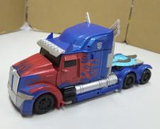 ボイジャークラス　オプティマスプライム|TAKARA TOMY