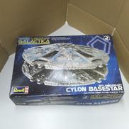 CYLON BASESTAR|REVELL