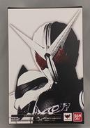 S.H.Figuarts仮面ライダーW　ファングジョーカー|BANDAI