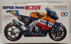 レプソル ホンダ RC211V|タミヤ