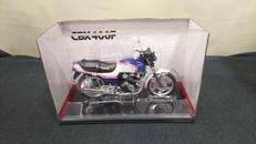 CBX400F　パール/キャンディブルー|アオシマ