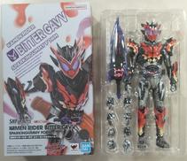 仮面ライダービターガヴ　スパーキングミフォーム|バンダイ