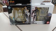 装着変身仮面ライダーファム&仮面ライダーリュウガ|BANDAI