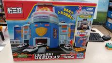 トミカタウン　ぐるっと変形！DXポリスステーション|タカラトミー