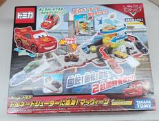 トミカ　カーズ|タカラトミー