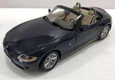 1/18 BMW Z4 ダークブルーメタリック