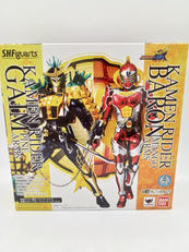 仮面ライダー鎧武 パインアームズ＆仮面ライダーバロン マンゴ|BANDAI