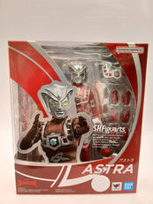 S.H.FIGUARTS ウルトラマンレオ|BANDAI