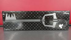 キングダムチェーン ライトアップキーブレード　管理6564|スクウェア・エニックス