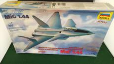 1/72ミグ1.44|スベズダ