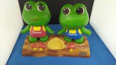 ケロちゃんコロちゃん店頭ペア蛙カウンター型　時計無し|興和