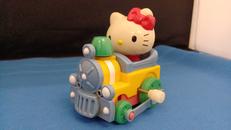 ハローキティ ゼンマイ式首振り汽車|SANRIO