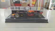 ASTON MARTIN RED BULL RACING T|ミニチャンプス