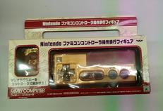 ファミコンコントローラ操作歩行フィギュア|バンプレスト