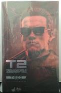 T-800(2.0版)|HOT TOYS