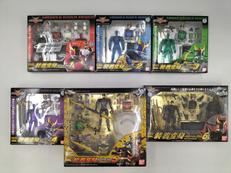 装着変身仮面ライダークウガ6体セット|BANDAI