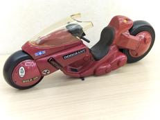 AKIRA|マクファーレントイズ