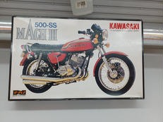 車・トラック