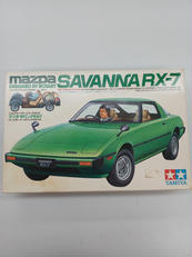 車・トラック