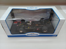 1/18スケール車|MODELCAR GROUP