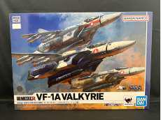 ﾊﾞﾙｷﾘｰ ﾏｸｼﾐﾘｱﾝ機|BANDAI