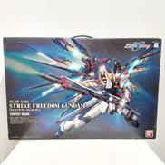 ZGMF-X20A　ストライクフリーダムガンダム|バンダイ