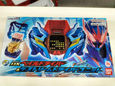 仮面ライダーリバイス|バンダイ