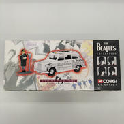 NON NEWSPAPER TAXI & FIGURE|CORGI