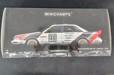 AUDI V8