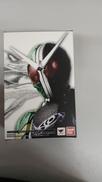 真骨彫　仮面ライダーW サイクロンジョーカー|バンダイ