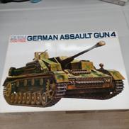 ドイツ4号突撃砲戦車|バンダイ