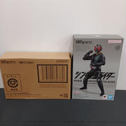 S.H.FIGUARTS 大量発生型相変異バッタオーグ|バンダイ