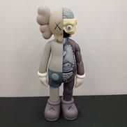 KAWS 16 COMPANION|MEDICOM TOY