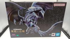 S.H.MONSTERARTS 青眼の白龍|バンダイスピリッツ