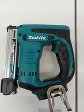 充電式タッカ|MAKITA