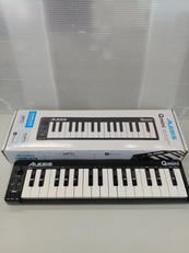 MIDIキーボード|ALESIS