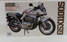 1/6スケール　バイクプラモデル|TAMIYA