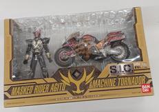 仮面ライダーアギト&マシントルネイダー|BANDAI