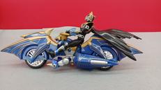 仮面ライダーナイト|BANDAI