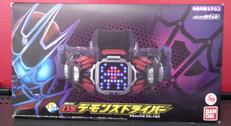 仮面ライダーリバイス|BANDAI