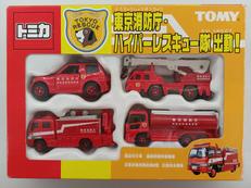 トミカ4台セット