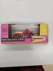 AUTHENTIC MODEL 1/38 SCALE|BRITAINS LTD