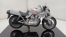 スズキ GSX1100S カタナ|不明